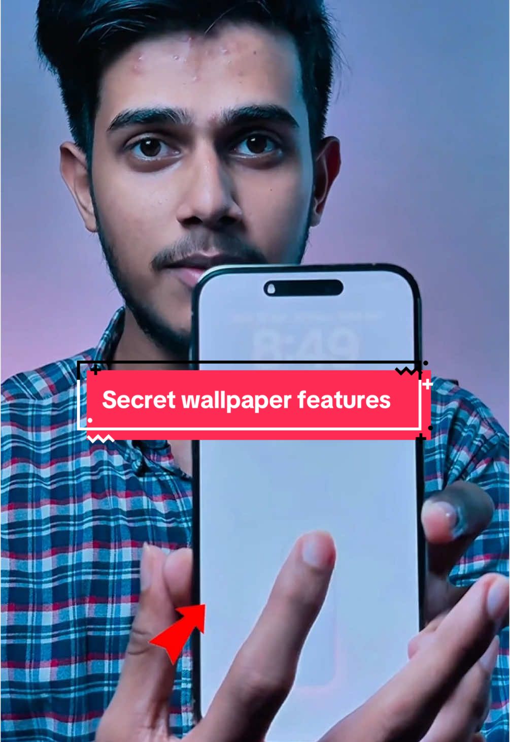 A post by @batpedia2 on TikTok caption: Secret IPhone wallpaper features 😱🤯. #batpedia #LearnOnTikTok #iphone #iphonetricks #tip #apple 