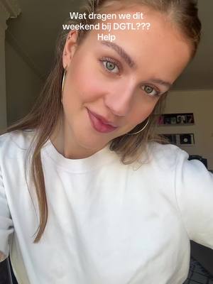 A post by @ieresh on TikTok caption: Kan een korte broek? 😃 of te enthousiast help #fy #dgtl #festival 