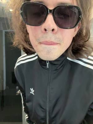 A post by @paldovey on TikTok caption: Тг:paldovey