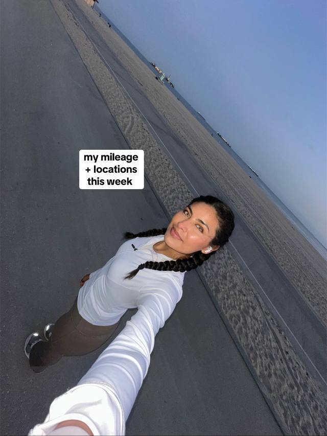 A post by @_issamar on TikTok caption: #runtok #running #halfmarathontraining #halfmarathon #nikerun 