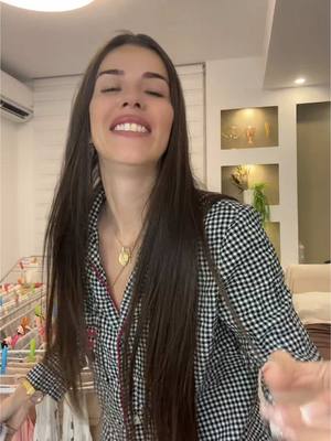 A post by @juliamenugarcia on TikTok caption: 5 parche!! Queda nada para el gran día 🤰🏼