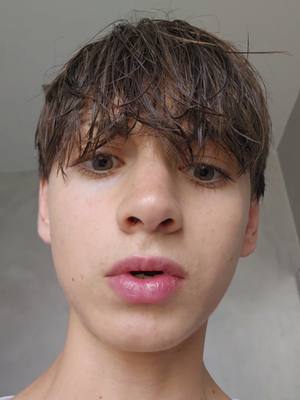 A post by @elcromass on TikTok caption: Ahora me ha mutado el cerebro, gracias @xavigrevol_fisio  #elcromas 