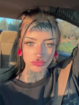 A post by @m0rguekitty on TikTok