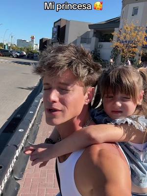 A post by @lionelferro on TikTok caption: Mi princesa 🥰 #parati 