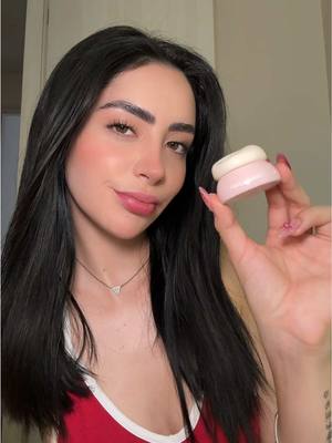 A post by @amarantavp_ on TikTok caption: Probando el nuevo Hydra Jelly Pocket Lip Jam de @SHEGLAM 💋😍 #SHEGLAMLipJam #SHEGLAM