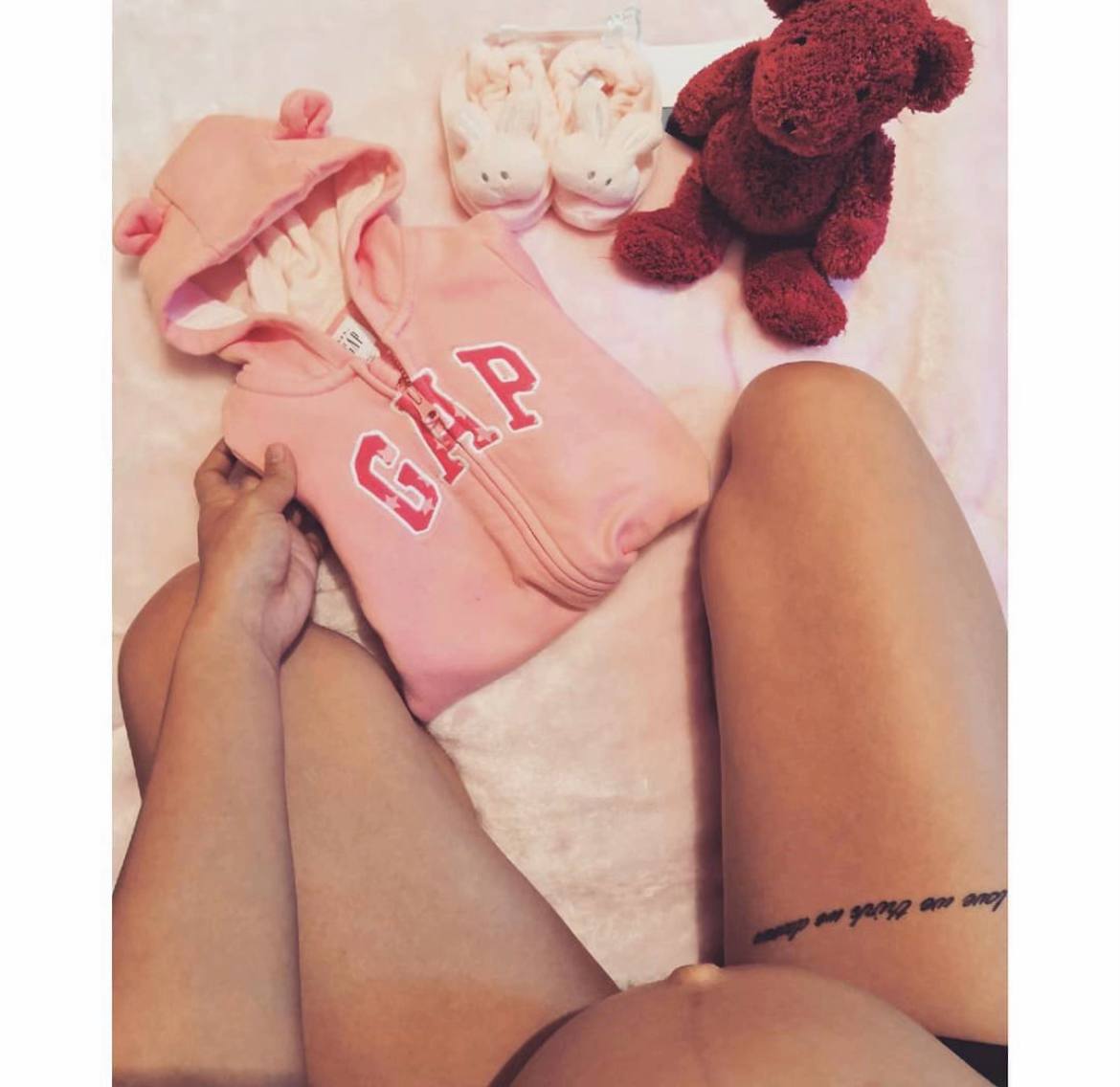 A post by @melanypaez1 on TikTok caption: Te extraño mi bebé para mi siempre serás mi bebé siempre te lo dije solo espero que Dios pronto me dé respuestas por qué no sabes la falta que me haces cada día más 😭