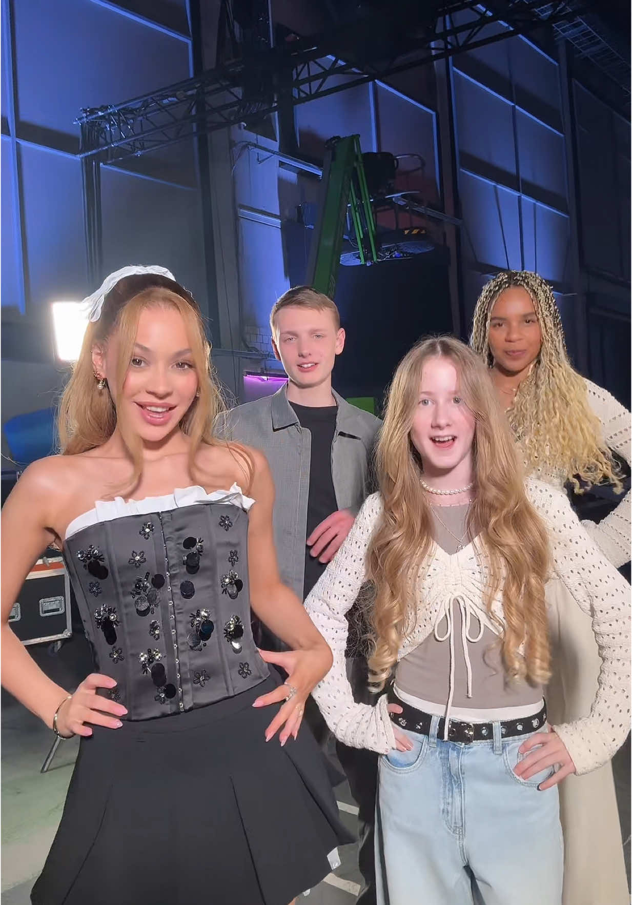 A post by @aylivaofficial on TikTok caption: Heute Abend geht‘s los mit dem Finale 😍 wird sind ready! Wer schaut alles zu? 