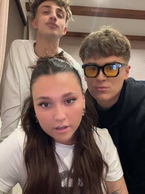 A post by @marylouleloup on TikTok caption: qui nous drague du coup ? @Thomas Vdk @Alexis Furler 😹