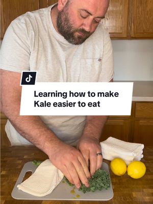 A post by @imjermee on TikTok caption: Replying to @Ronnieboi did I do it right? I’m still new to this. @Graza is this the correct way to use your olive oil? #kale #salad #kalemassage #spaday 