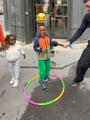 A post by @gabinouvilla on TikTok caption: Si tu sors pas du cerceau, tu gagnes ! Il y a 3 inconvénients : Un œuf de Pâques bien remplit ! Une affiche de Tung Tung Tung à deviner et une danse à réaliser ! #defi #videodrole #cadeau 