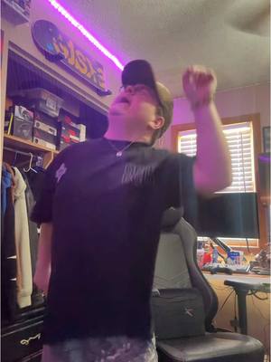A post by @wackson_22 on TikTok caption: KING TONKA #yeat #kingtonka #fyp #dance #funny 