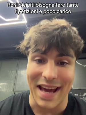 A post by @uncledannylifts on TikTok caption: Per altre cacate seguimi grz 😔