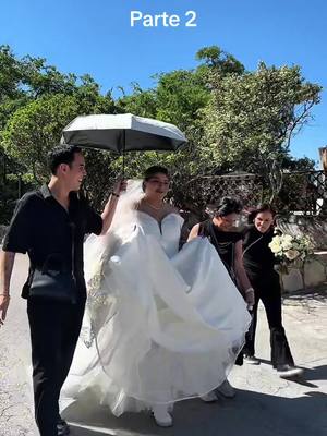 A post by @untalfredo on TikTok caption: Parte 2 👰🏻‍♀️ primer encuentro de novios el día de la #boda ! #bodas #bodasmexico #weddingplanner #chisme 
