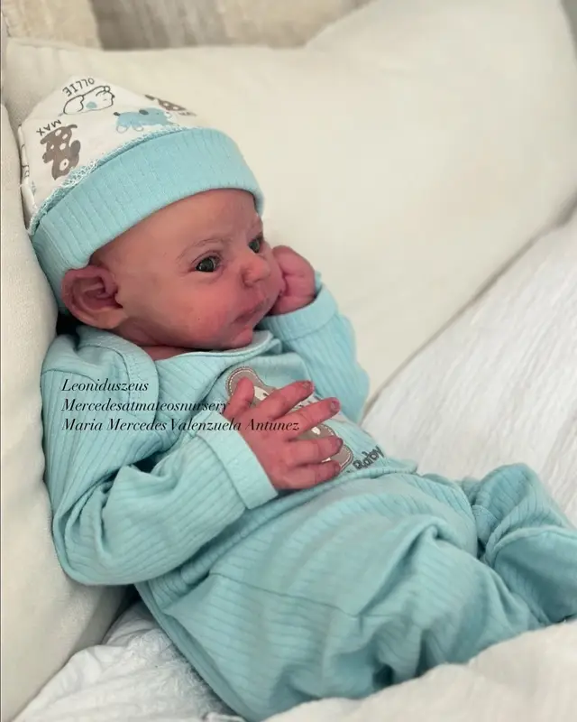 A post by @leoniduszeus on TikTok caption: #photography #facereveal #ootd #outfit #showingrebornartistry #artistry #leoniduszeussiliconedollartist #ootd #siliconebabydoll #reborndoll #realisticdolls #thankyou #reborncommunity #rebornartistry 