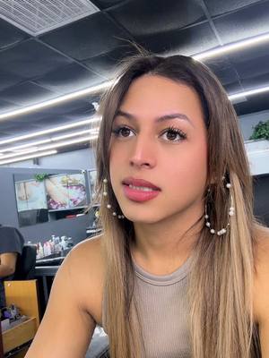 A post by @nicollesoficial on TikTok caption: @💋 
