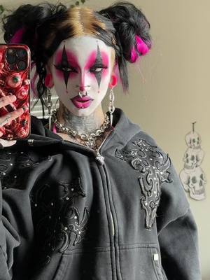 A post by @m0rguekitty on TikTok