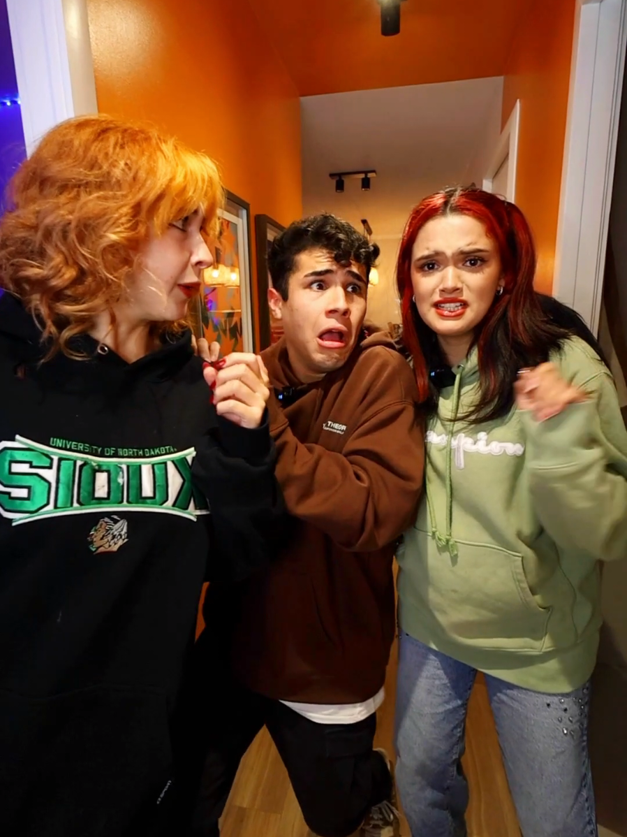 A post by @benjaberum on TikTok caption: alócateeee 🤪😝🤑 @renatosa @ME LLAMO SEBA, NO CRISTOBAL🥲 @laisiiiiiiii 