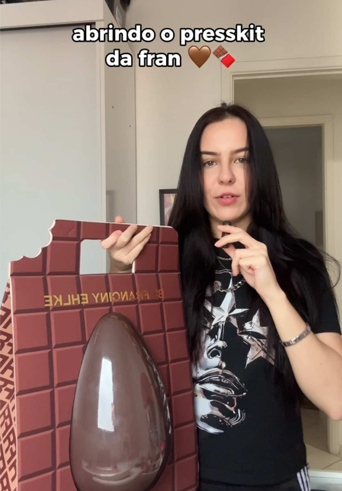 A post by @doarda on TikTok caption: testando os novos lançamentos da @Franciny Ehlke 🤎🍫