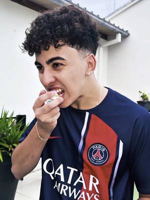 A post by @jaobastos on TikTok caption: Ele tentou me trolar e foi trolado 🤣 #trolagem #pascoa #ovodepascoa 