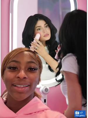 A post by @lifeof_angelei on TikTok caption: #medicube #medicubepartner #kylie #kyliejenner #kendalljenner #viralproducts #kendalljennermask #medicubeskincare #medicubedevice @medicube global 