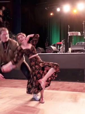 A post by @rxdance on TikTok caption: #dance 