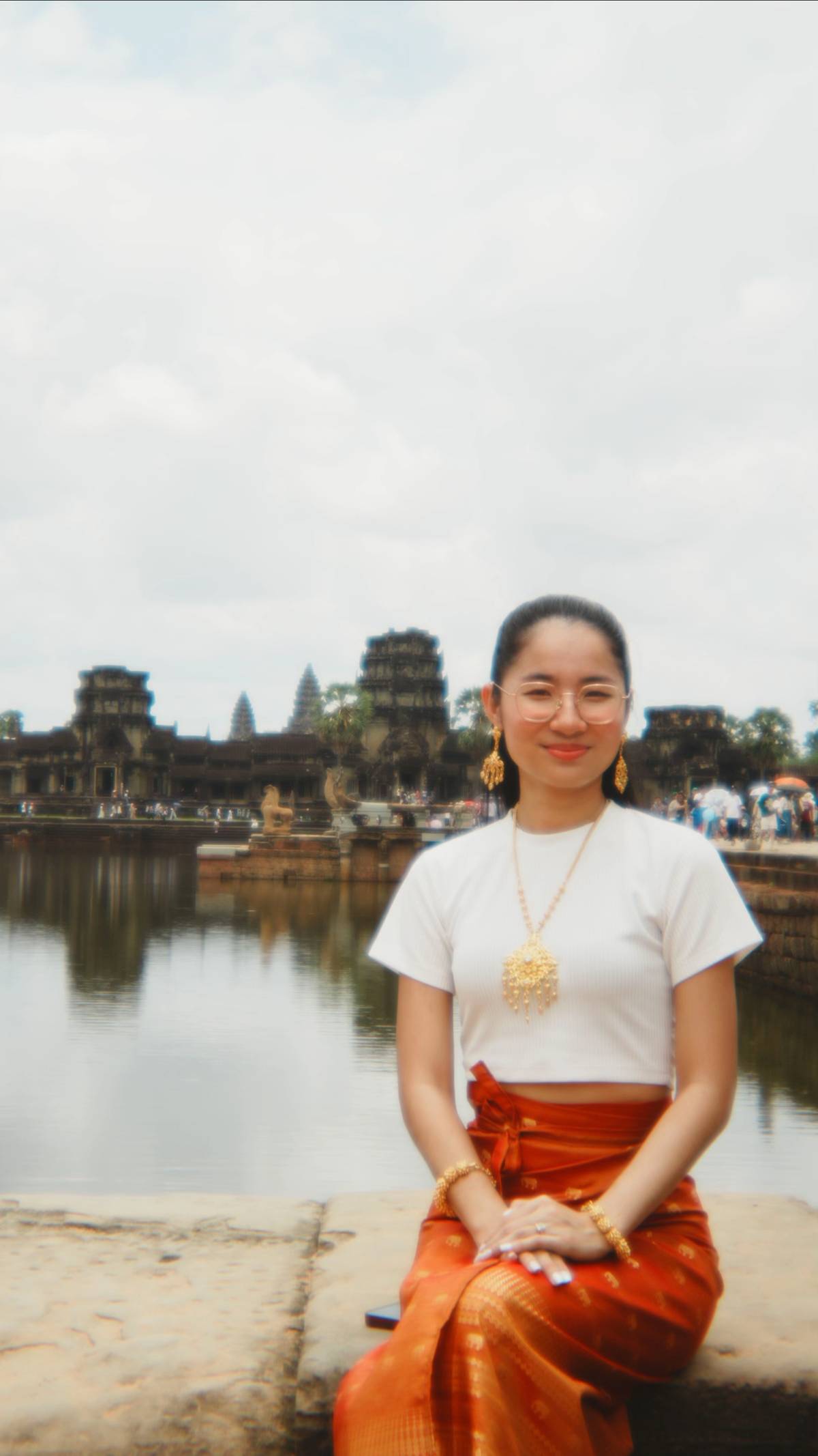 A post by @sunflowernyny on TikTok caption: រវល់សប្បាយភ្លេចថត លូវមាន ១ រូប ហ្នឹងគត់ 🤣