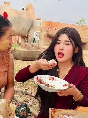 A post by @cherry2cherry on TikTok caption: အမေရယ် ရွဲ့ကြွေးနေသလားမှတ်ရတယ်😁@Poe Pontt မှာယူလိုပါက Vider 09454061316#မင်္ဂလာပါ #tiktok #tiktokmyanmar🇲🇲 #p 