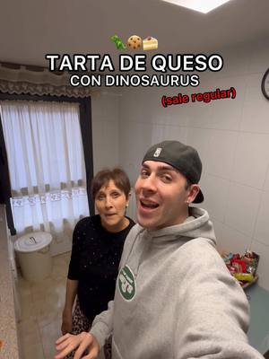 A post by @jorgecyrus on TikTok caption: TARTA DE QUESO CON DINOSAURUS 🦖🍪🍰 Para la receta: -150 gramos de Dinosaurus y 50 gramos de mantequilla para la base -400 gramos de queso crema -150 gramos de Dinosaurus -400 mililitros de nata -4 huevos  -100 gramos de azúcar (mi madre ha echado 10000) En el horno una media hora a 180 - 200 grados y después 4 horas en el frigorífico 