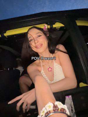 A post by @elsarca on TikTok caption: 🥹