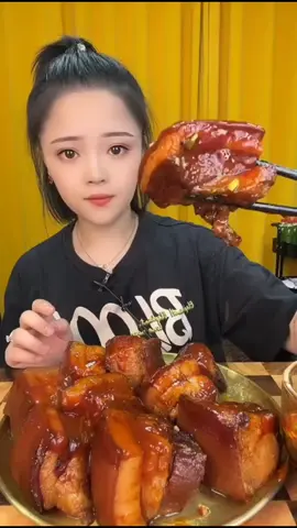 A post by @mukbangf4 on TikTok caption: Mukbang #mukbang #mukbangeatingshow #food #eat #eating #fyp #foryou #foryourpage #foryoupage #foodie #foodasmr #asmr #tasty #yummy #delicious  