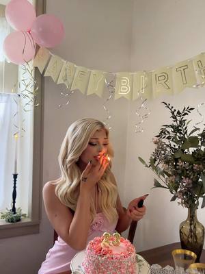 A post by @lorengray on TikTok caption: i’m 23!!