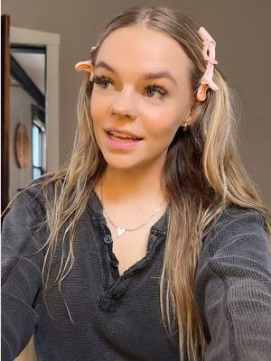A post by @heyitsmaryalice on TikTok caption: getting skinny makes yall switch up so obviously it’s WEIRD #skinnytok #weightlossjouney #fakefriends #unpopularopinion #GlowUp 