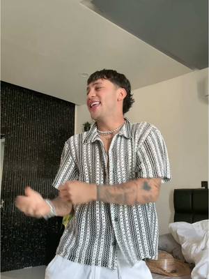 A post by @elrodcontreras on TikTok caption: Ni pareciera que llore 3 días seguidos 🤫