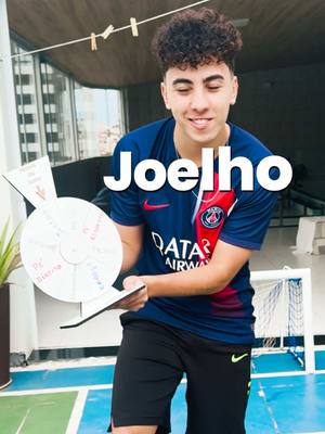 A post by @jaobastos on TikTok caption: ele ganhou meu kinder ovo 💔 #criadorporesporte #pascoa 