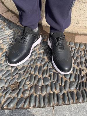 A post by @berdievgabinii on TikTok caption: #tiktokshop #springtok #shoes #menshoes #businessshoes 