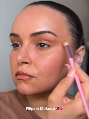 A post by @kyladrichardson on TikTok caption: glowy angelic filipina makeup🇵🇭💖 products used from: @Sunnies Face @Tower 28 Beauty @Rare Beauty @florence by mills @Naked Sundays brushes: @Saie #filipinomakeup #filipinamakeup #filipina #makeup #makeuptutorials #makeuplook #philippines #🇵🇭 #🇵🇭🇺🇸 #sunniesface 