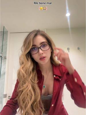 A post by @shairaoficial on TikTok caption: Uno de la 1 am 🙇🏼‍♀️