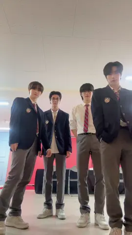 A post by @karam_0628 on TikTok caption: 🕺🕺🕺🕺🕺🕺 #fyp #추천 
