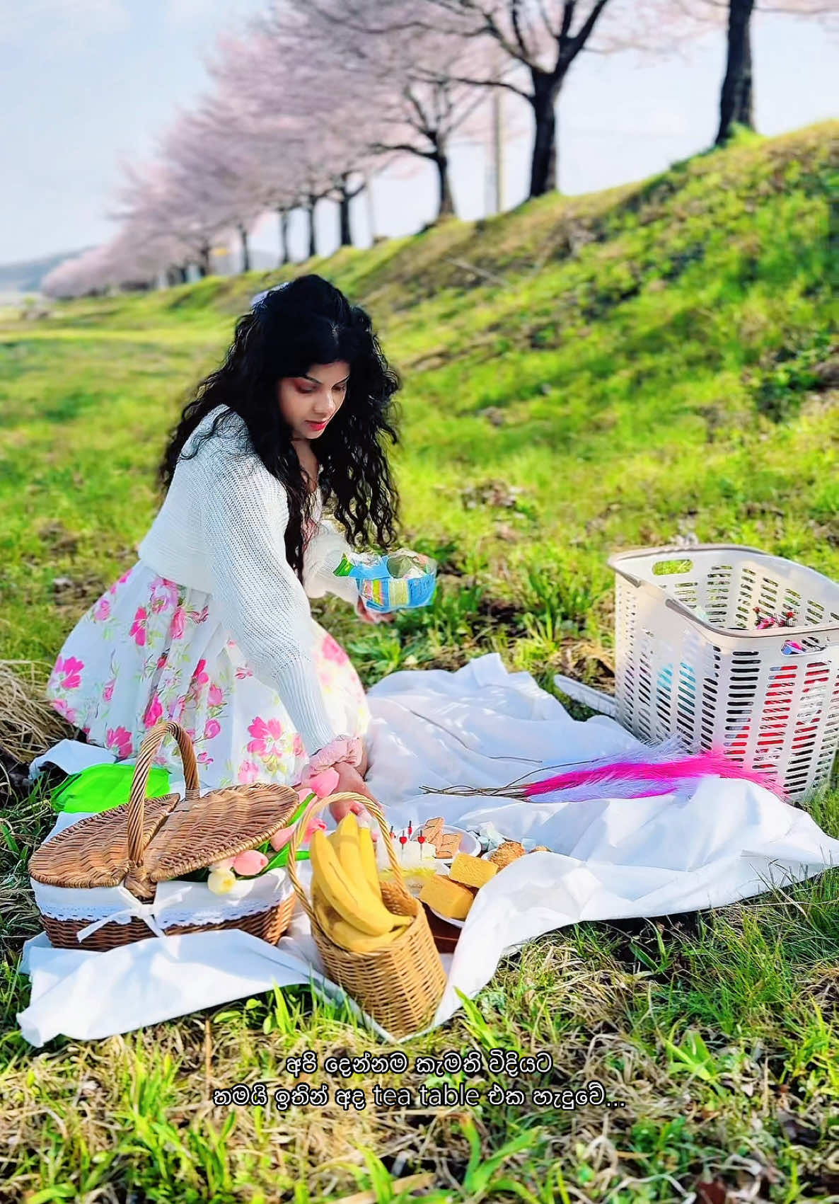 A post by @ishuthathsara0 on TikTok caption: ආදලෙයි 🫶🏻🌸🌱