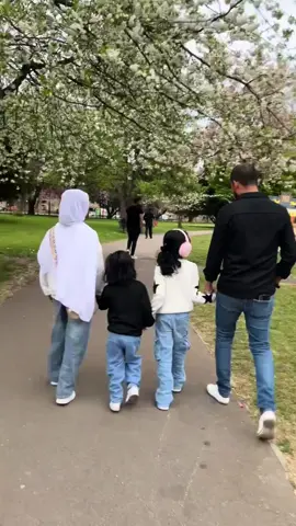 A post by @shaj_1517 on TikTok caption: Alhamdulillah had great time with the girls in Southall Park Funfair. #team3sr #asr_family #muslimfamily @Latifah Hussain 