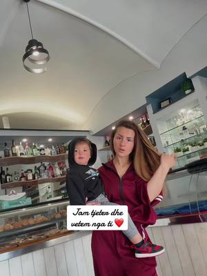 A post by @redonanikolli on TikTok caption: ❤️
