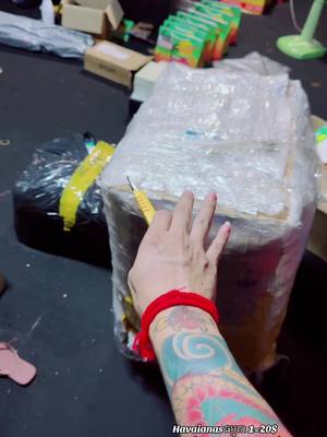 A post by @lyhour0126 on TikTok caption: #មានទទួលដេរបានស្បែកជើងHavaianas📥 #ធានាតម្លៃក្រោមទីផ្សារ📥 @CHH LYHOUR 