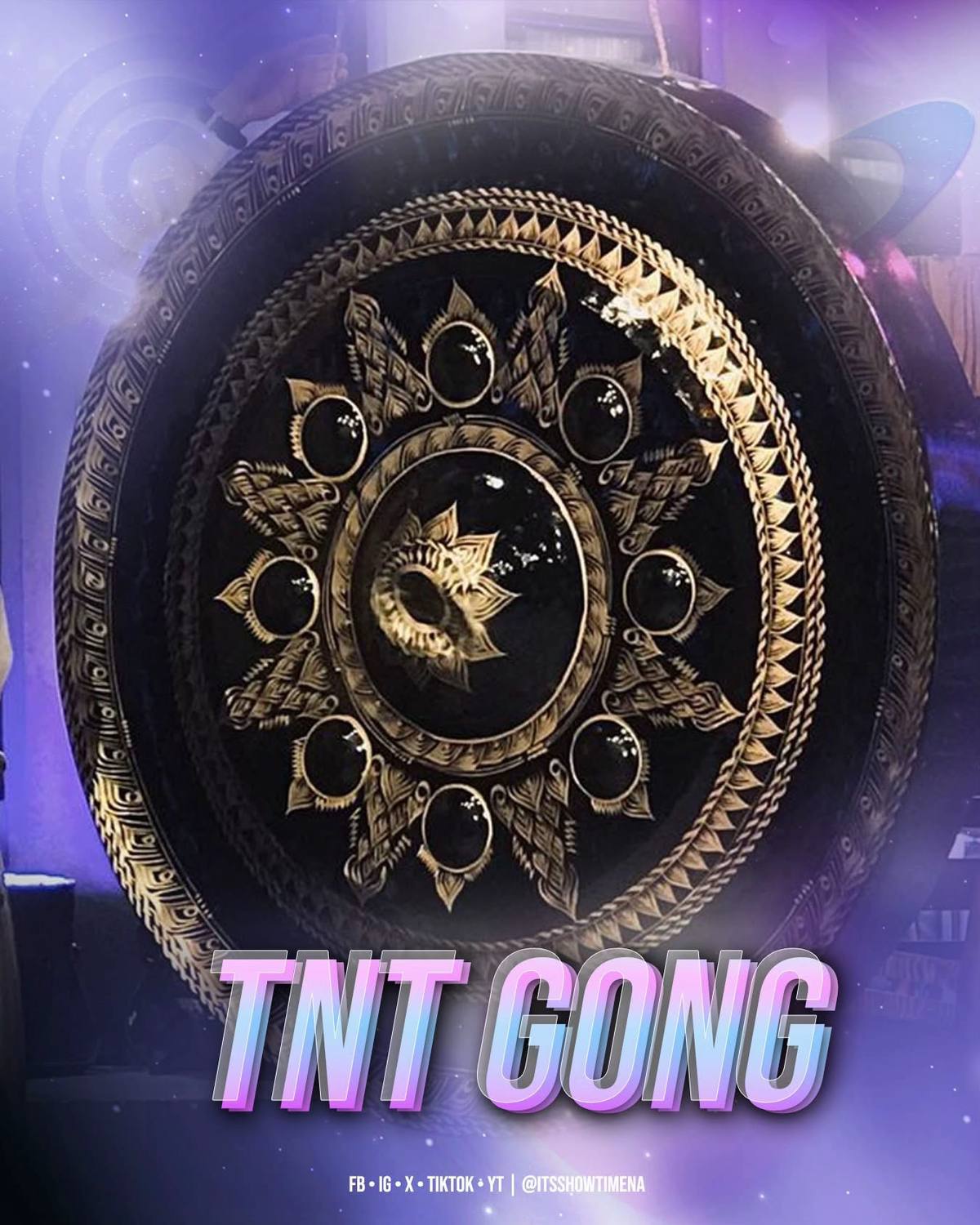 A post by @itsshowtimena on TikTok caption: mainit ulo ng hurado namin. ipasok ang gong!!  #PBB #PBBCollab3rdNomiDuos #Klarisse #ItsShowtime #TawagNgTanghalan 🤣