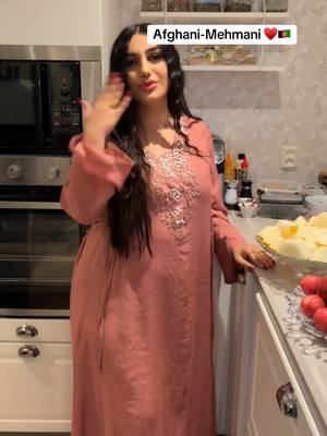 A post by @naznazuli on TikTok caption: #foryoupage #foryoupage 
