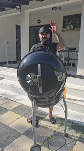 A post by @feraru0709 on TikTok caption: Hristos a înviat