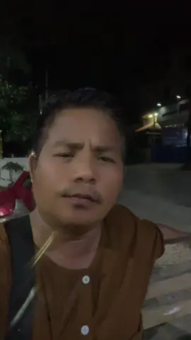A post by @uminmdy0 on TikTok caption: #VoiceEffects @ဦးမင်း(ဖရန့်ကွမ်းယာ_မန္တလေး) @🐲Shwethazinphoo(အမွှေစိန်)🐲 @အညာသားလူလည် #ရောက်ချင်တဲ့နေရာရောက် #foryoupage #ရောက်ချင်တဲ့နေရာရောက်👌 #ဖရန့်ကွမ်းယာ 
