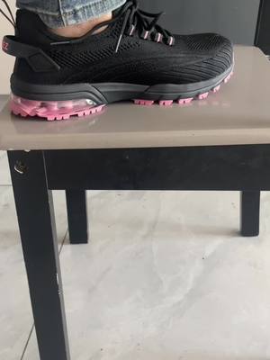 A post by @berdievgabinii on TikTok caption: #tiktokshop #springtok #shoes #womenshoes #safetyshoes #steeltoeshoes 