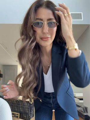 A post by @goozdeyle on TikTok caption: #springoutfit reklam