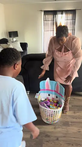 A post by @b1gbutlerr on TikTok caption: Happy Easter 🐰