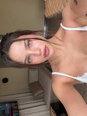 A post by @emiliamernes on TikTok caption: 🧊🧊🧊🧊🧊🧊🫦🫦🫦🫦🫦